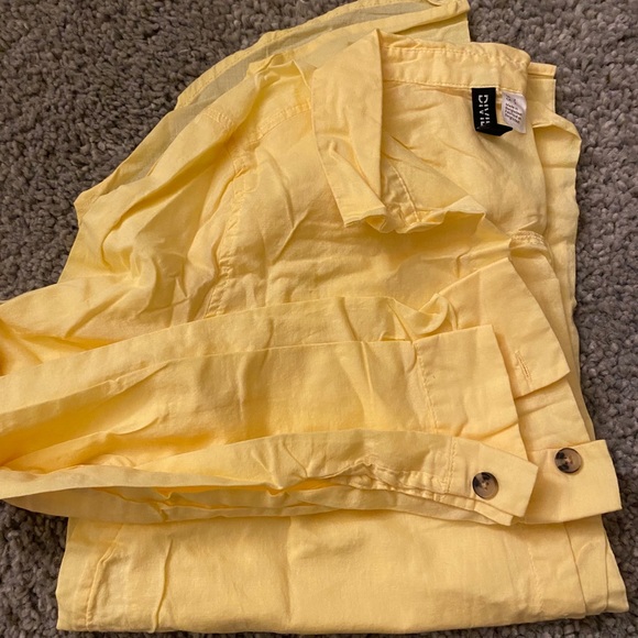 H&M Button Down - Picture 4 of 4